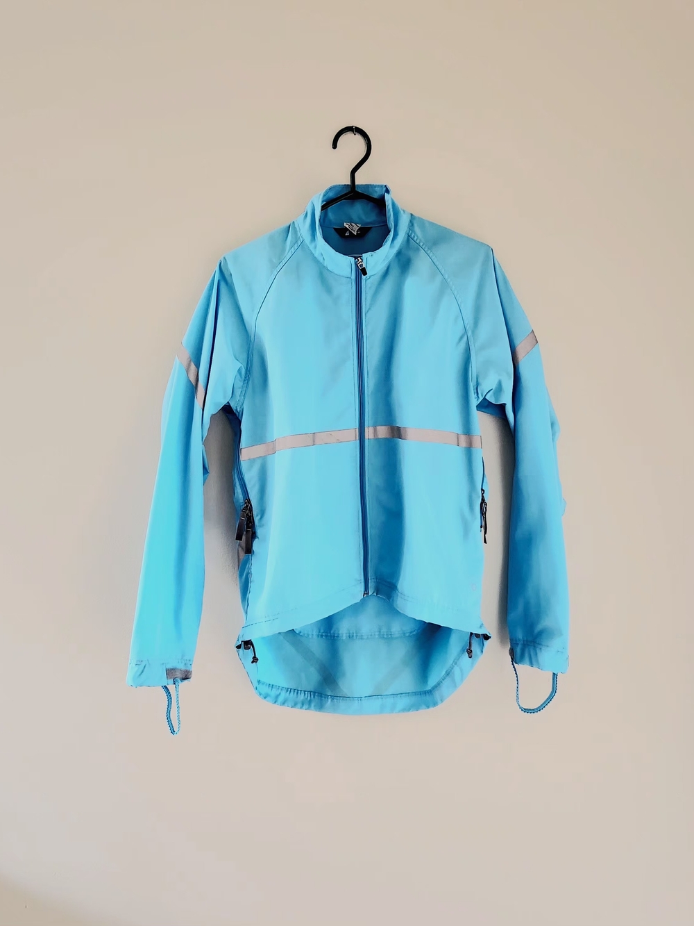 MEC Light Blue Women's Reflective Windbreaker Jacket